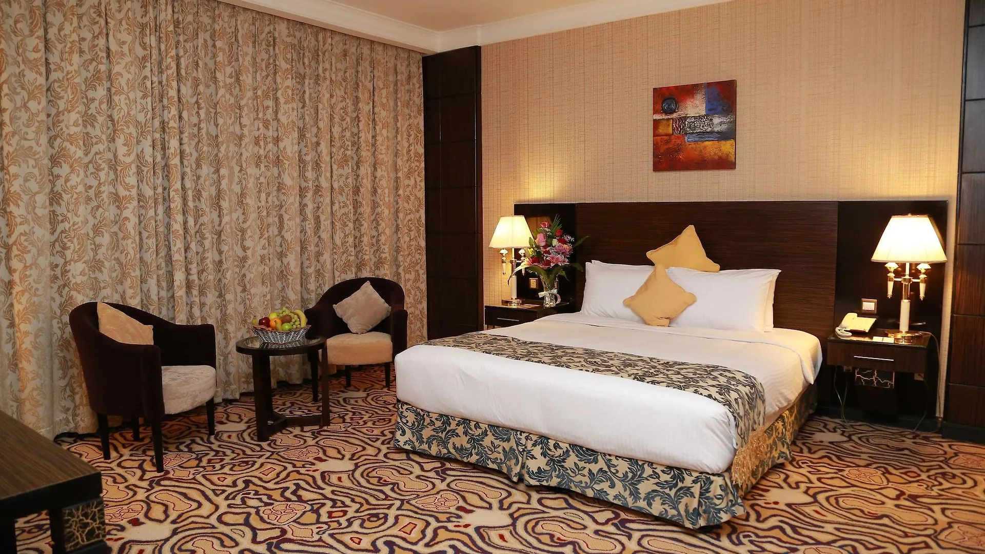 Sharjah Palace Hotel 4*,